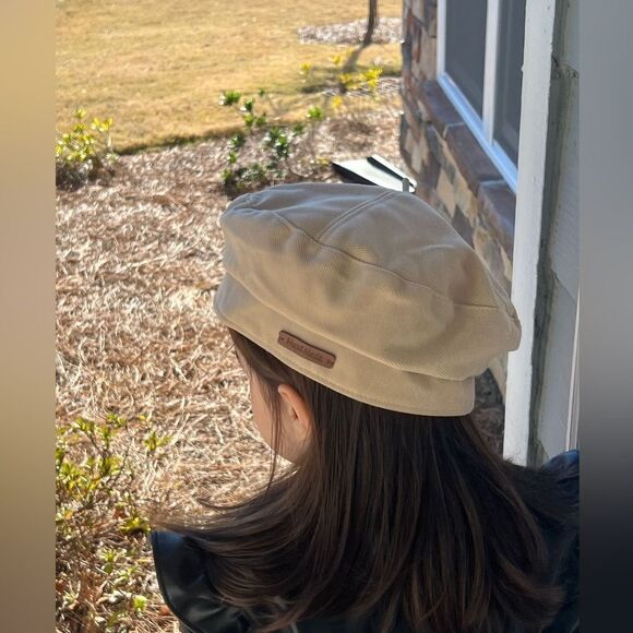 Handmade Unisex Camel Beret hat for Kids - Picture 6 of 7